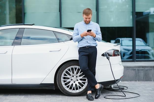 how to charge tesla rental