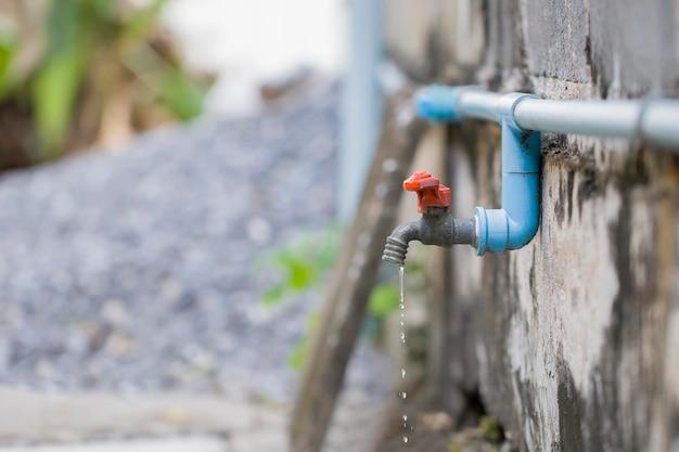 outdoor spigot leaking in wall