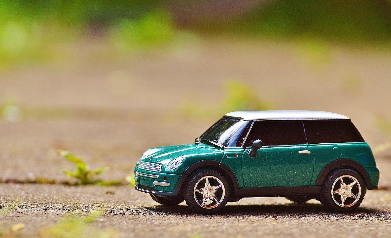 mini cooper sidewalk