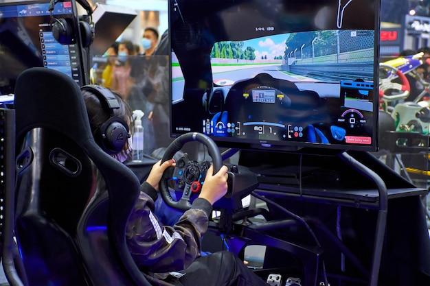 Can you learn about cars from car simulator?