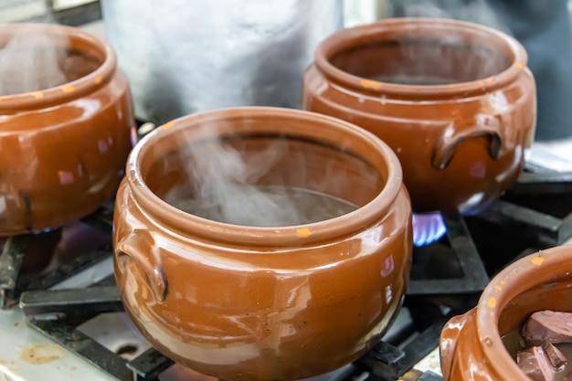  Can I Cook In Chipped Ceramic Pots 