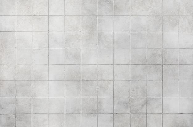 How Long Should Tile Last 