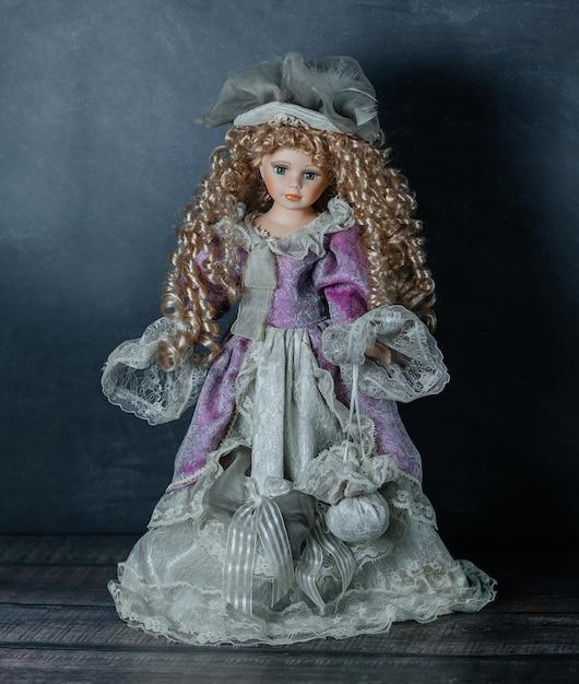 How Much Is A Porcelain Doll Worth 