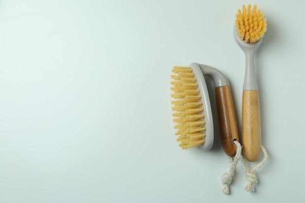  How To Clean Hair Brushes With Vinegar 