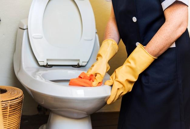 How To Get Poop Stains Off Toilet Seat 