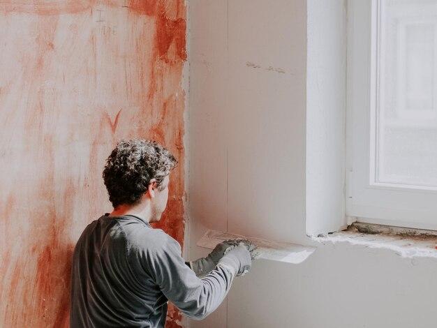  How Do You Wallpaper A Freshly Plastered Wall 