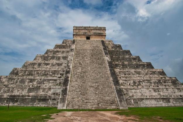 What three physical features were found within the Mayan civilization? 